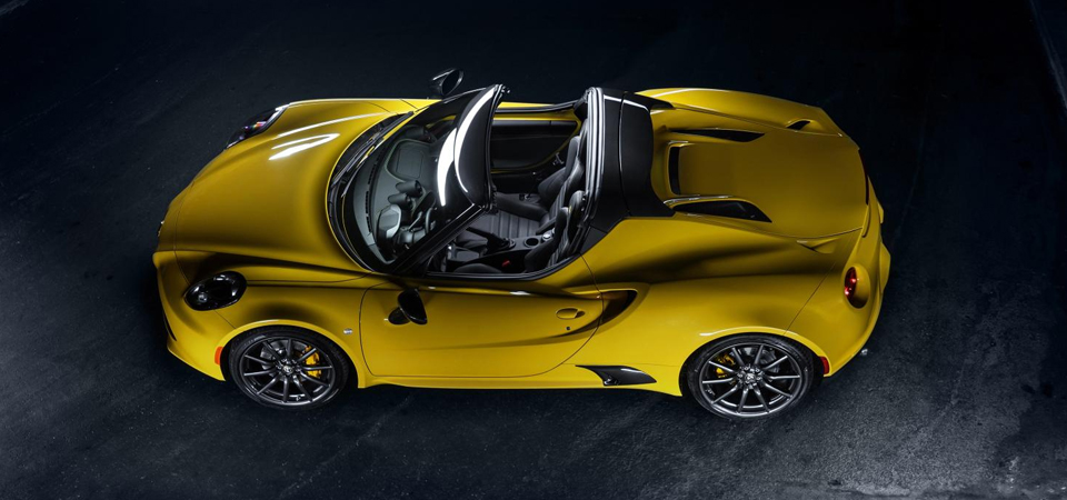 Alfa-Romeo-4C-Spider-Overhead