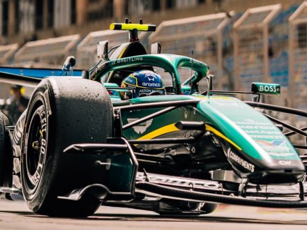 Aston Martin AMR26 - Testing Bahrain International Circuit