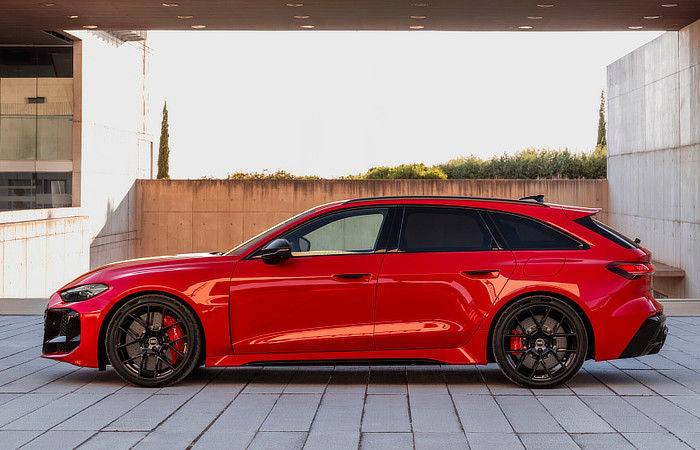 Audi RS5 Hybrid - Stancing