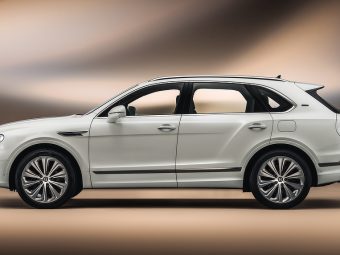 Bentley Bentayga Odyssean Edition PHEV - side elevation