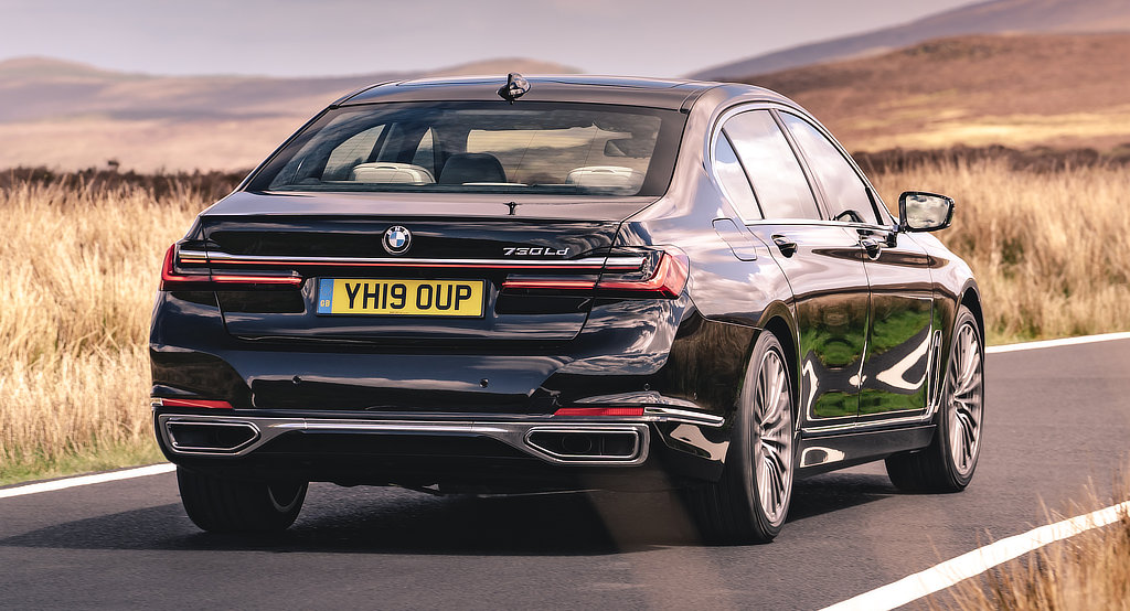 7 Series Review rear dailycarblog