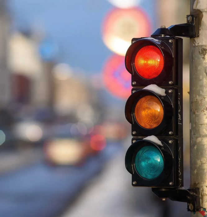 Common Driving Mistakes - Redlights - dailycarblog