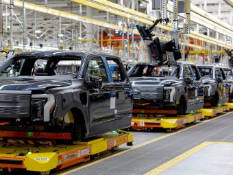 Ford Scuttles F-150 Lightning As It Retreats From EV Ambitions