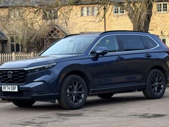 2025 Honda CRV Hybrid Review - Master Stance