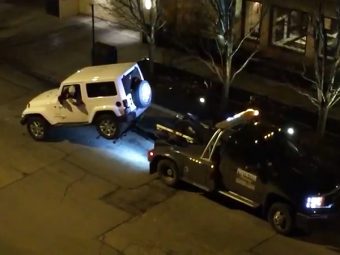 Jeep-vs-Tow-Truck