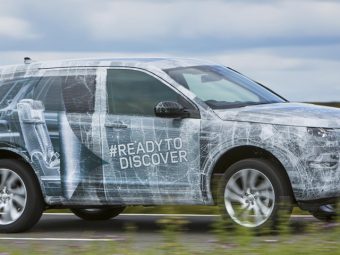 Land-Rover-Discovery-Sport-A