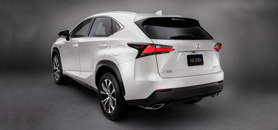 Lexus-NX2015-Rear