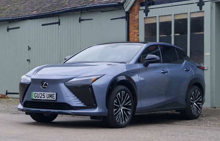 Lexus RZ300e Review - 001
