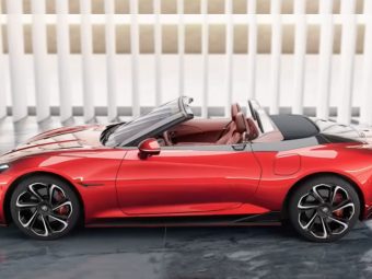 MG Cyberster EV Roadster - Heroic Stance