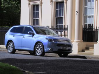 Mitsubishi-Outlander-A