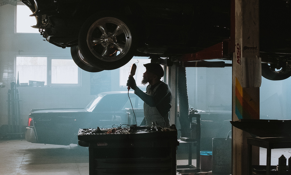 The MOT Test - Car Repair - Engineer - Car Trade