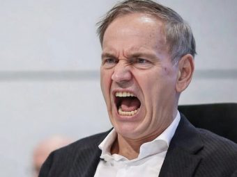 Oliver Blume - Volkswagen CEO screaming his head off during business meeting
