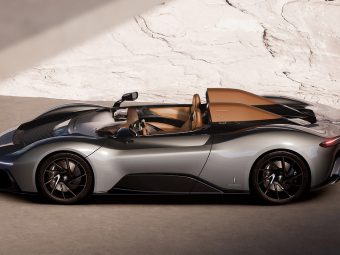 Aston Martin Batista - Gotham City Edition