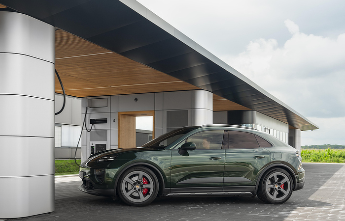 Porsche Changing Lounge Ringsheim Germany - Macan EV