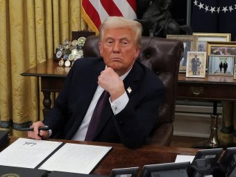 Donald Trump - President - 2025 - Oval Office