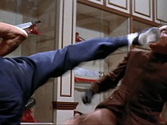 rolls-royce-kicks-arse-with-high-sales-copy