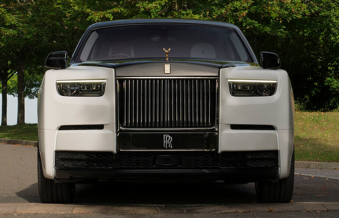 Rolls Royce Phantom Century Private Collection - Front Opulence