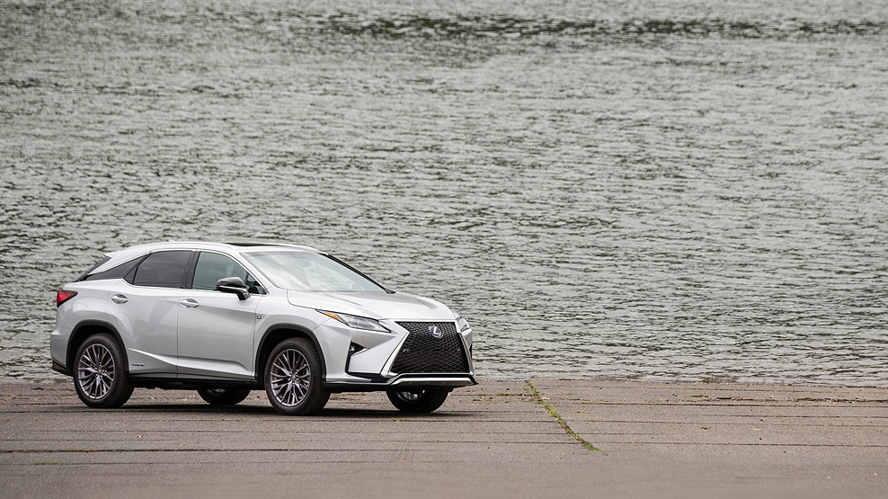 hatchback vs the SUV, which is better? dailycarblog.com