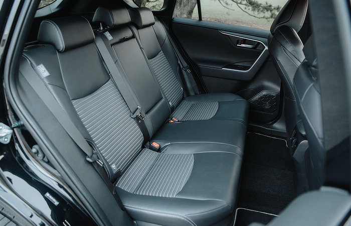 Toyota RAV4 Reveiw 2022 - Daily Car Blog - 006