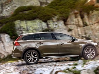 Volvo-V60-Cross-Country-Side-View