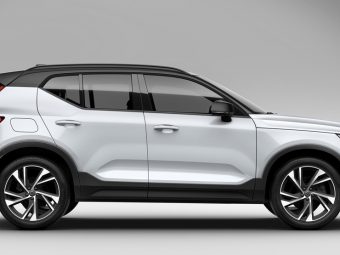 Volvo ethnic cleansing, Volvo XC40 T3 petrol engine, side view, dailycarblog