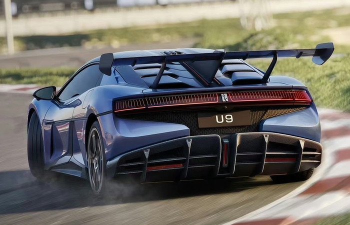 Yangwang U9 Hypercar - Heroic Action